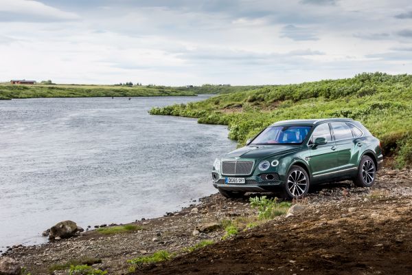 Bentley,Bentayga,Xem bên