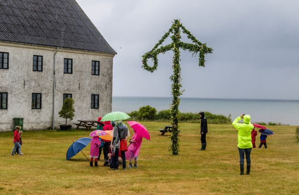 Landschaft,Gras,Himmel,Regen,Regenschirm,Tourismus