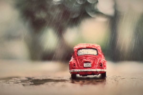 Juguetes,coche,Volkswagen,Volkswagen escarabajo,lluvia,mojado