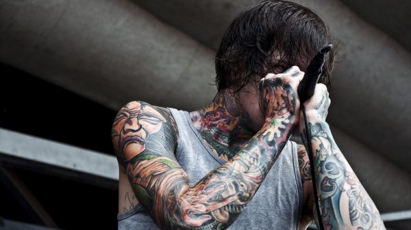 templo,tatuaje,Persona,Suicidio Silencio,Mitch Lucker,color