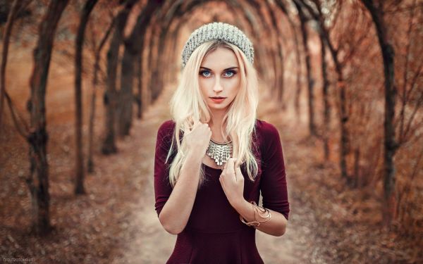 face,women outdoors,women,model,portrait,depth of field