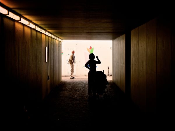 sky,sunlight,people,shadow,silhouette,standing