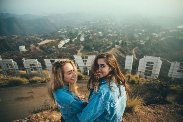 donne,Hollywood sign