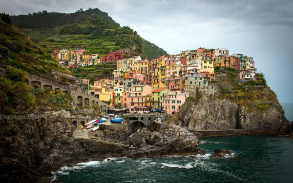 Italy,house,water,building