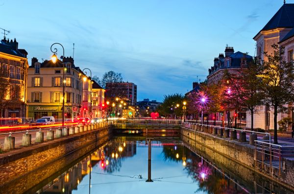 la photographie,longue exposition,lumières de la ville,soir,eau,France