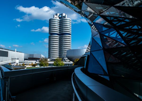 architektura,budova,BMW,mrakodrap,modrý,věž