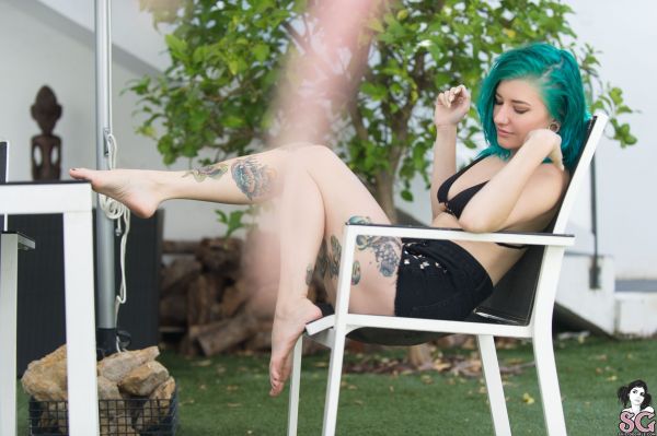 Skella Borealis,Suicide Girls,สัก,ย้อมผม,Neon Hair,ผมสีเขียว