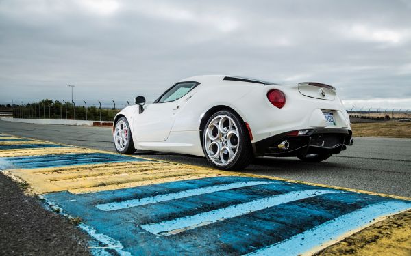 autó,jármű,sportkocsi,Alfa Romeo,Alfa Romeo 4C,Ferrari California