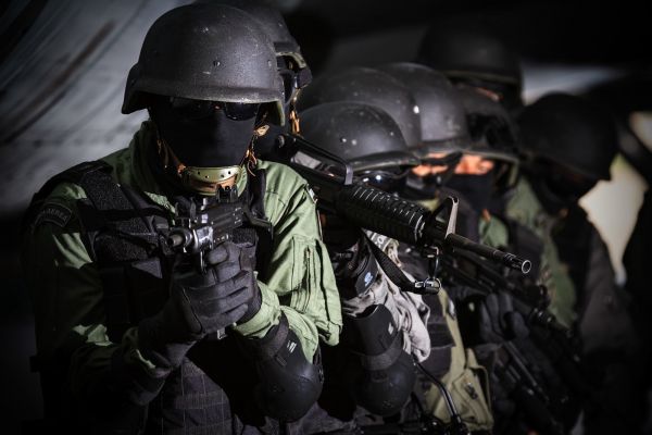 portrait,gun,force,mask,retrato,air