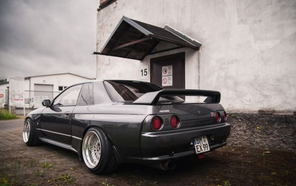 car,vehicle,house,old school wheels,Nissan,JDM