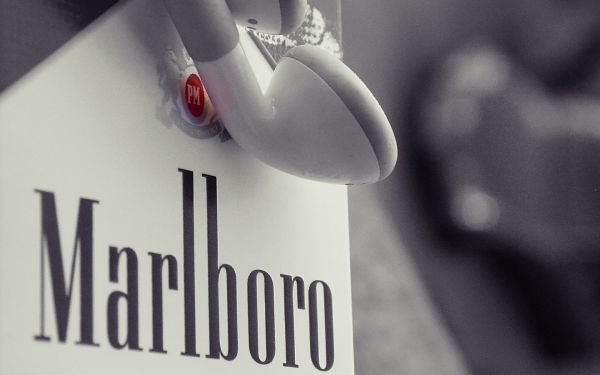 brand,white,cigarettes,headphones,Marlboro,emotion