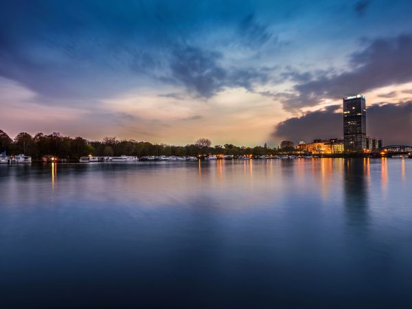 Langzeitbelichtung,Betrachtung,blau,Panorama,Berlin,Skyline