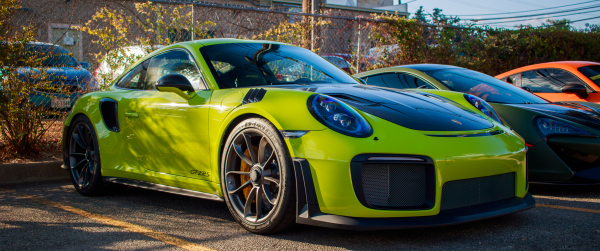 auto,auto sportiva,veicolo,porsche gt2 rs,front angle view,luce del sole