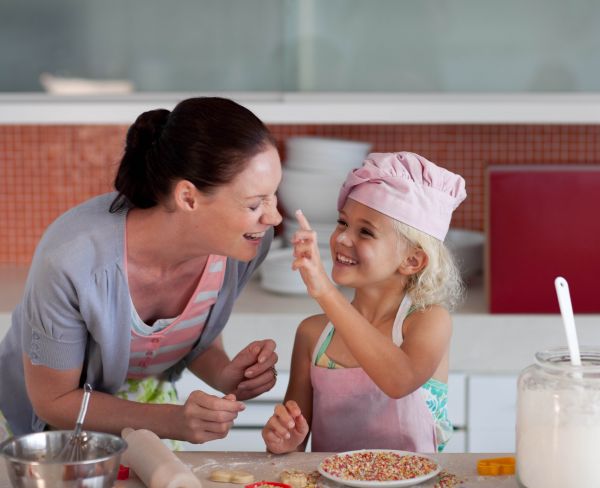 Madre,hija,cocina,Dulces