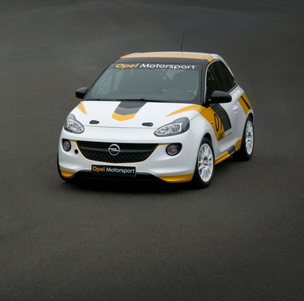 автомобиль,средство передвижения,2015 год,Opel,Сетевое шоу,Седан