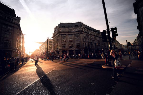 lumière du soleil,lumières,Londres,éclairage public,gens,blanc