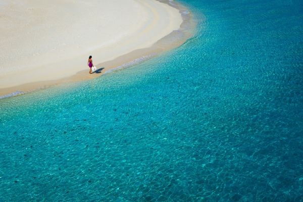 Lagune,blaues Wasser,Strand,Küste,Mädchen,Hut