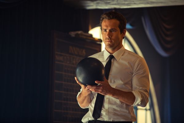 actor,Ryan Reynolds,om,celebritate,bowling,cântat