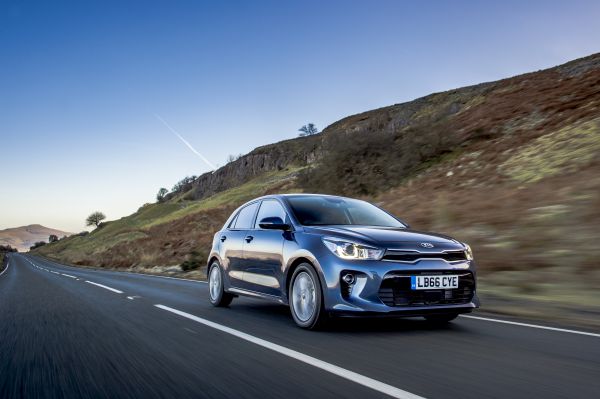 Kia,2017,Rio 3 1 0 T GDi Versión en inglés,Show de net,Netcar,Imágenes del coche