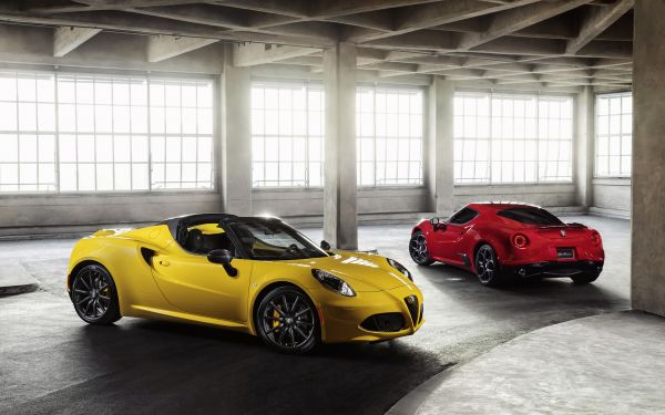 mașină,vehicul,mașină sport,masina de performanță,Ferrari California,Alfa Romeo 4C Spider