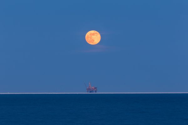 zee,olie platform,landschap,fotografie,Maan,hemel