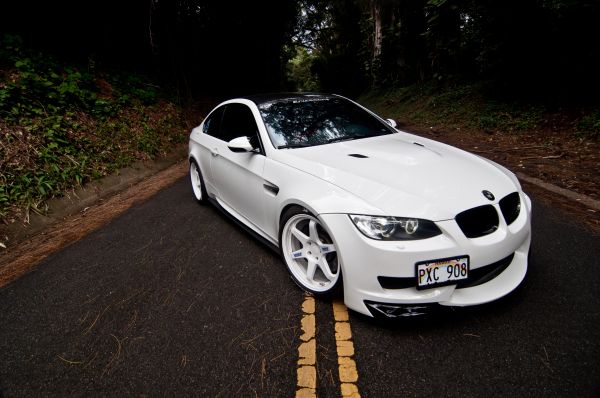 blanco,coche,BMW,vehículo,la carretera,capucha