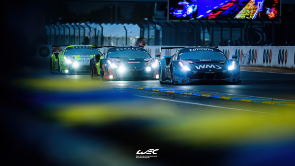 Motorsport,Rennautos,Night Dawn,hybrid car,Landschaft,racing stripes