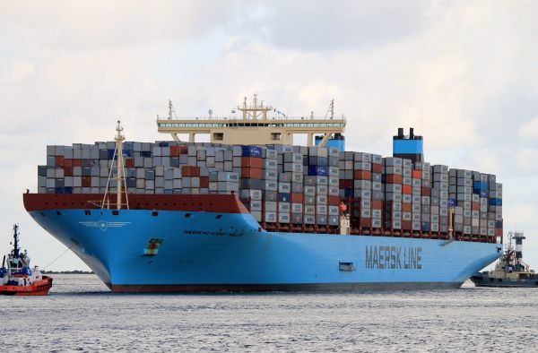 maersk mc kinney moller,largest container ship,daewoo shipbuilding and marine engineering