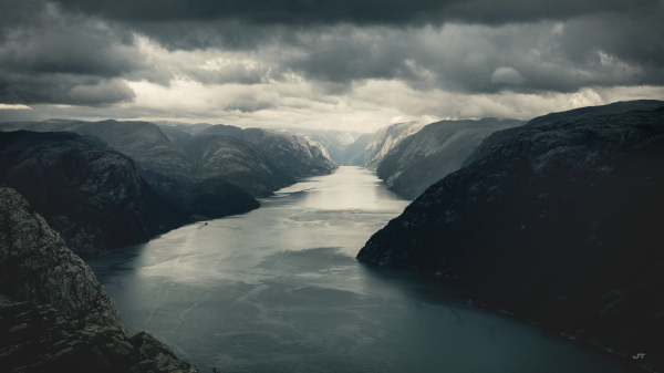 fotografía,Noruega,Preikestolen,montañas,bosque,río