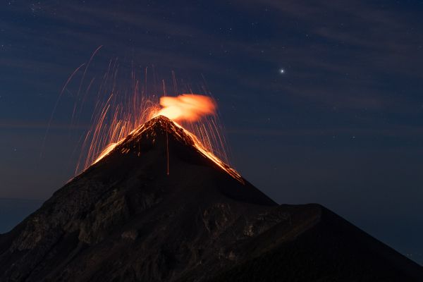 natură,peisaj,noapte,vulcan,lavă,erupție vulcanică