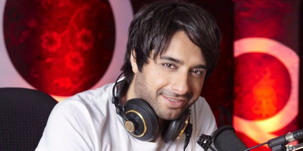 radio host,jian ghomeshi,ใบสมัคร,2014