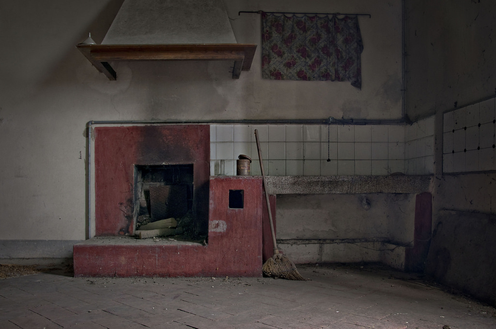 window, red, abandoned, wall, wood, house, kitchen, concrete, angle, urbex, darkness, mansion, facade, caffe, barattolo, elenoir