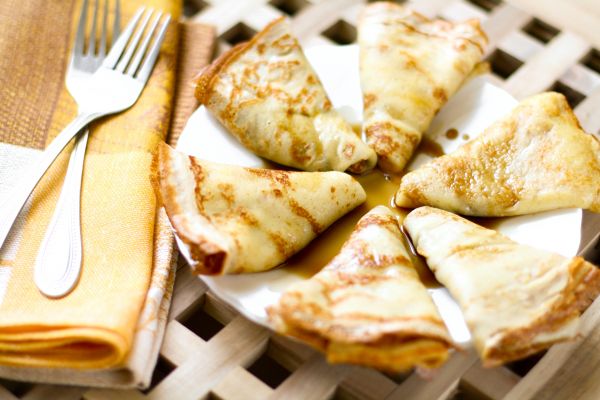 Carnaval,alimente,clatite,crepes,furculiţă