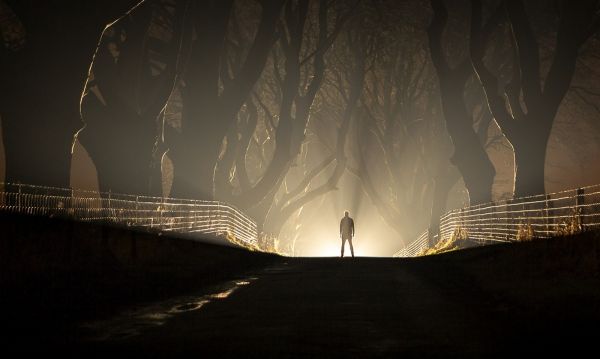 luz de sol,paisaje,hombres,luces,oscuro,noche