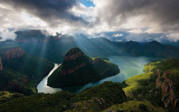 nuage,ciel,Montagne,ressources en eau,eau,Natural landscape