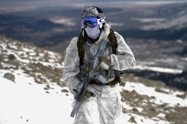 neige,hiver,la glace,militaire,FN SCAR,sommet