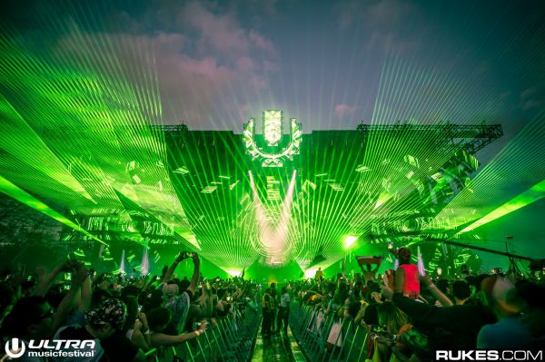 Ultra Music Festival,Rukes com,Etapas,luces,fotografía,Láseres