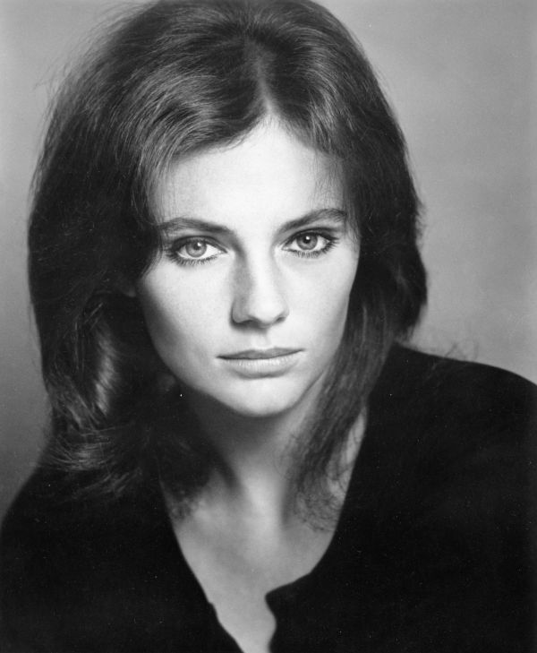 women,actress,portrait,monochrome,looking at viewer,Jacqueline Bisset