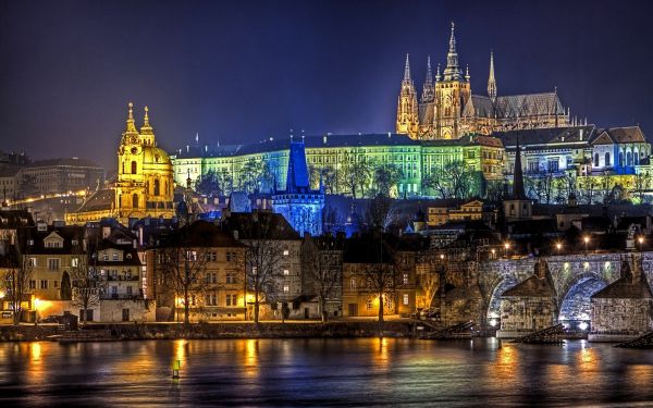 Praga,Ponte Carlo,notte,luci