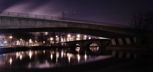 светлини,нощ,вода,размисъл,градски пейзаж,симетрия