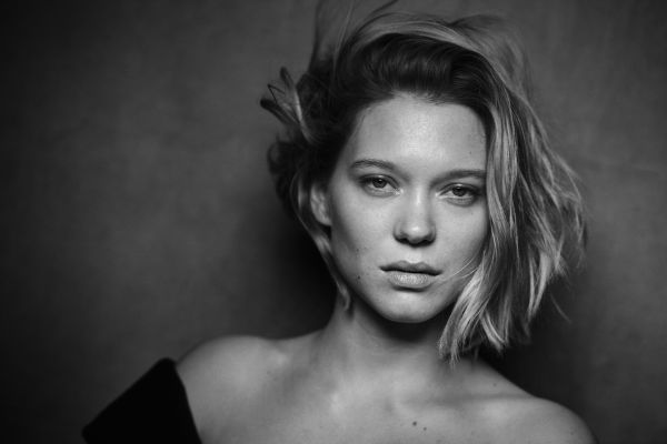 lea Seydoux,法国女演员,单色,妇女,肖像,看着观众