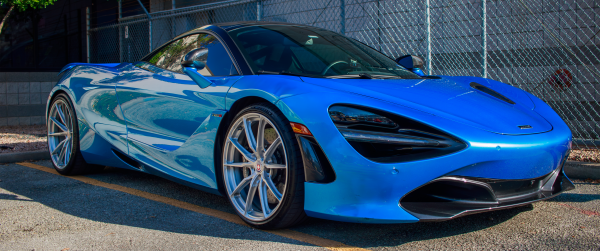 汽车,跑车,车辆,front angle view,McLaren 720S,围栏