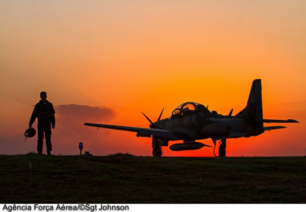 Aeronave,Agata5,Embraera29supertucano,Fotojohnsonbarros,Gente,Noturna