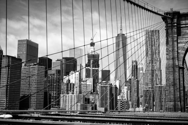 Brooklyn Bridge,bybildet,New York City,USA,2560x1707 px,monokrom