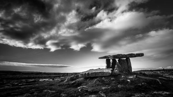 Poulnabrone Dolmen,Irsko,dolmen