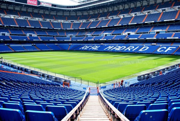 ฟุตบอล,สนามกีฬา,เรอัลมาดริด,โครงสร้าง,สนามกีฬา,สนามกีฬา Santiago Bernabeu