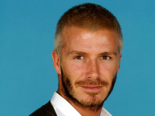 David Beckham,cara,hombre,futbolista,sonreír,traje