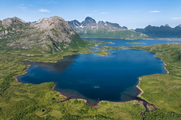 tenger,hegyek,tájkép,Norvégia,Lofoten,tó