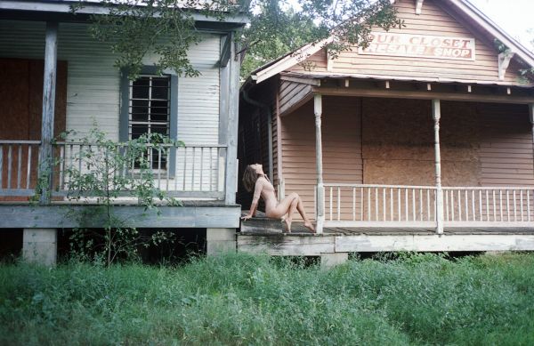 femmes,maquette,actrice,bâtiment,maison,chalet