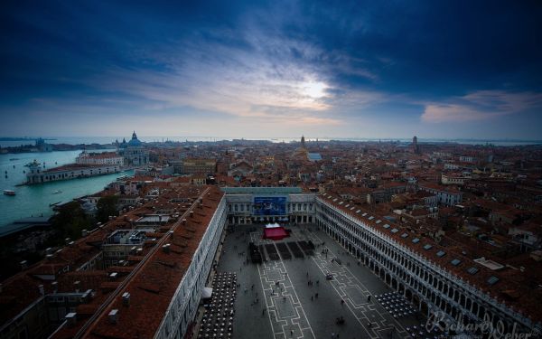 noc,západ slnka,veľkomesto,panorámu mesta,Taliansko,architektúra